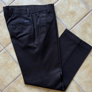 Dockers Signature Khaki, Black, W32 L29